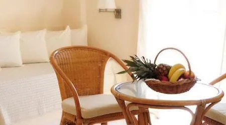 Hotel Selina Paros Pounda
