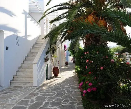 Selina Paros Hotel Pounda