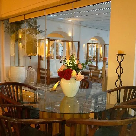 Hotel Selina Paros